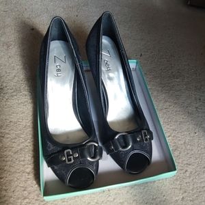 Zoey peep toe pumps